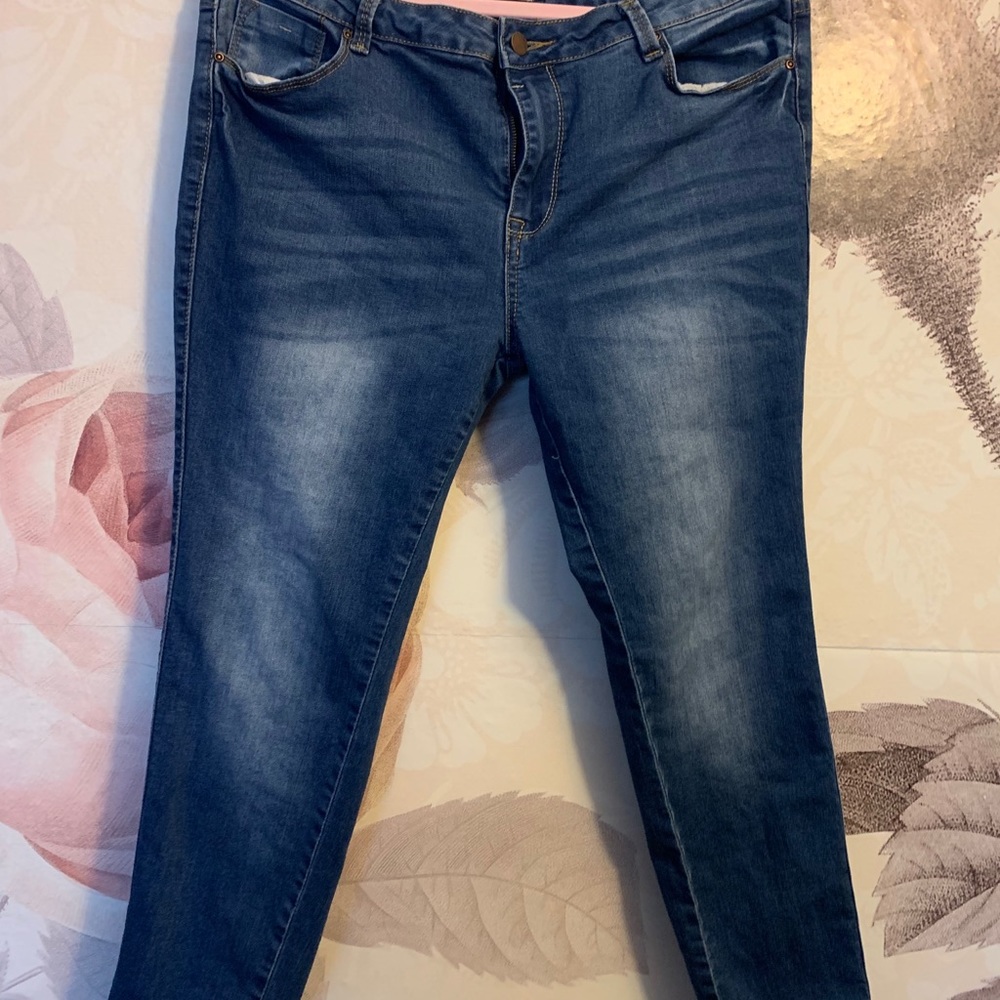 Juniors size 17 jeans